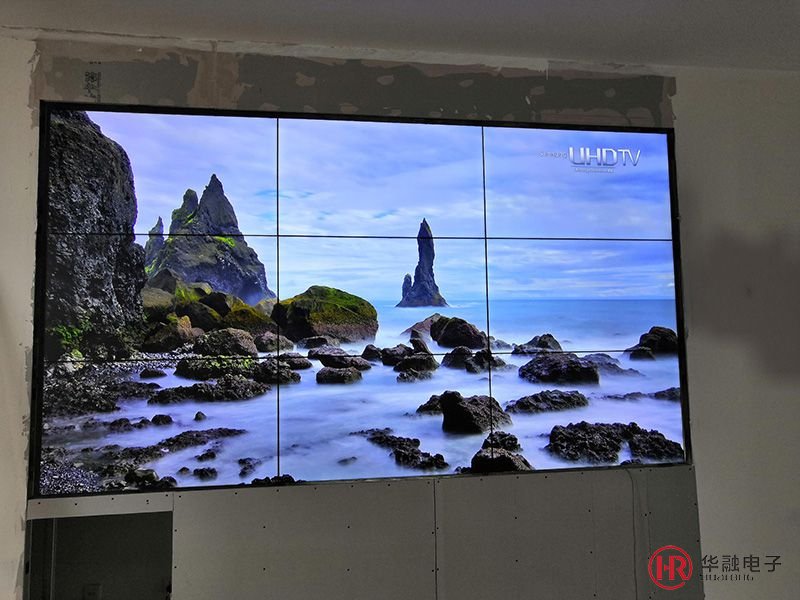 醫藥大學46寸3.5mm3×3 落地安裝案例